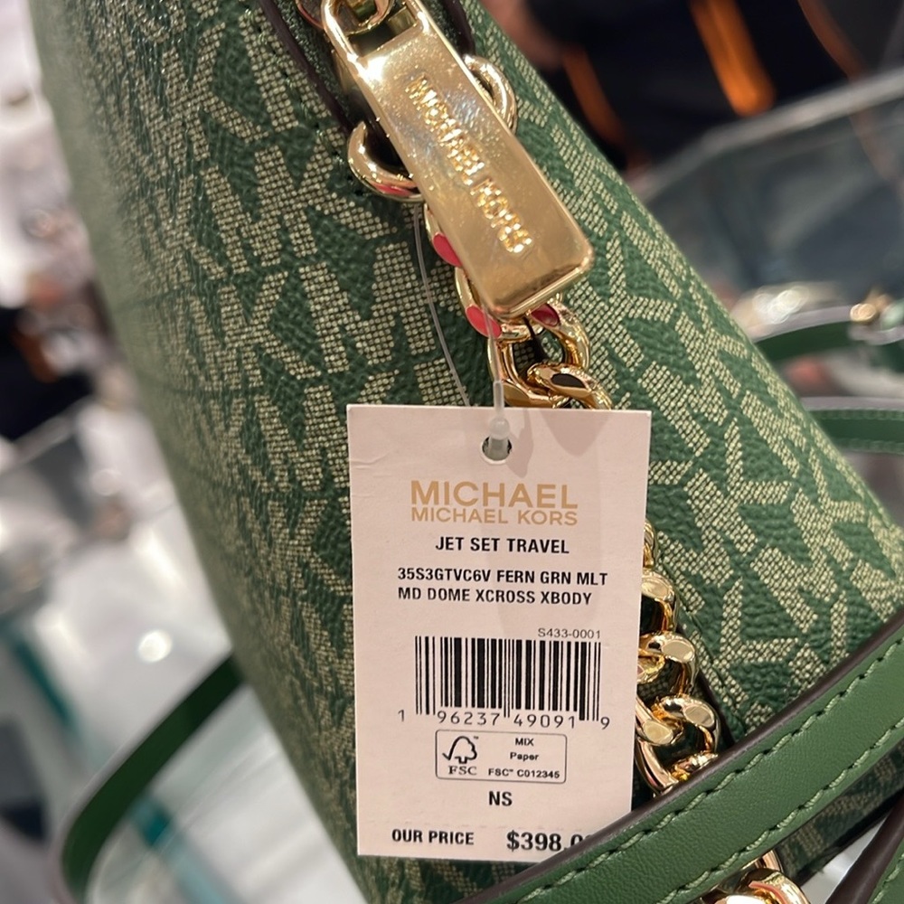 MICHAEL KORS
Jet Set Travel Medium Color-Block Signature Logo Dome Crossbody Bag - Picture 13 of 16